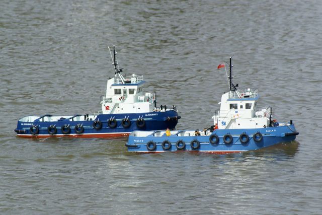 Al Khubar tugs DSC03406