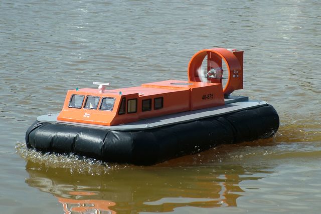  Griffin Hovercraft 20080511151235