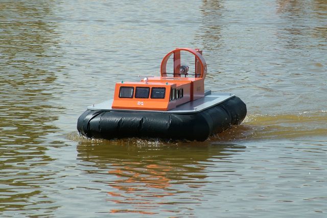  Griffin Hovercraft 20080511151334