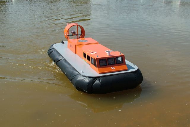  Griffin Hovercraft 20080511151410