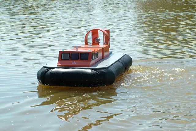  Griffin Hovercraft 20080511151428