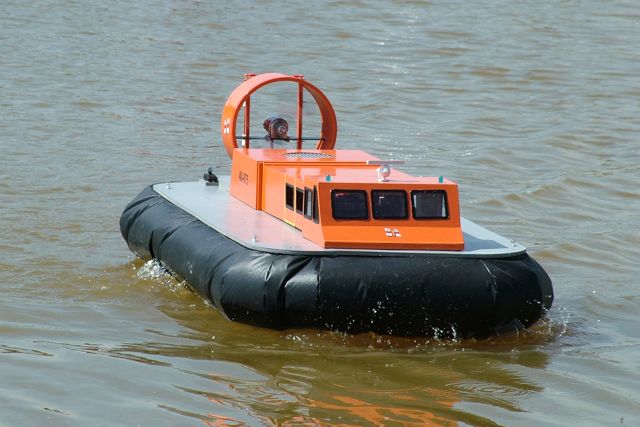  Griffin Hovercraft 20080511151213