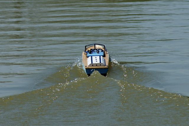 Inboard Speedboat 1 DSC01487