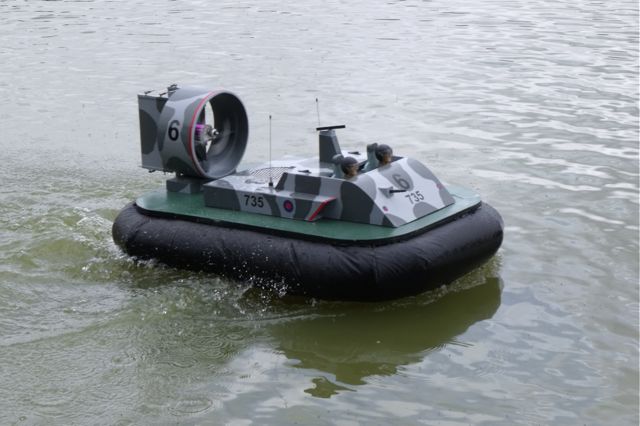 Military Hovercraft 20100708100907