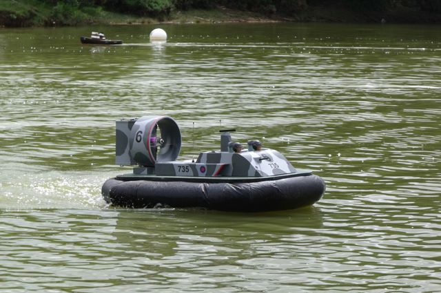 Military Hovercraft 20100708100543