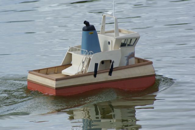Pusher Tug DSC00774.JPG